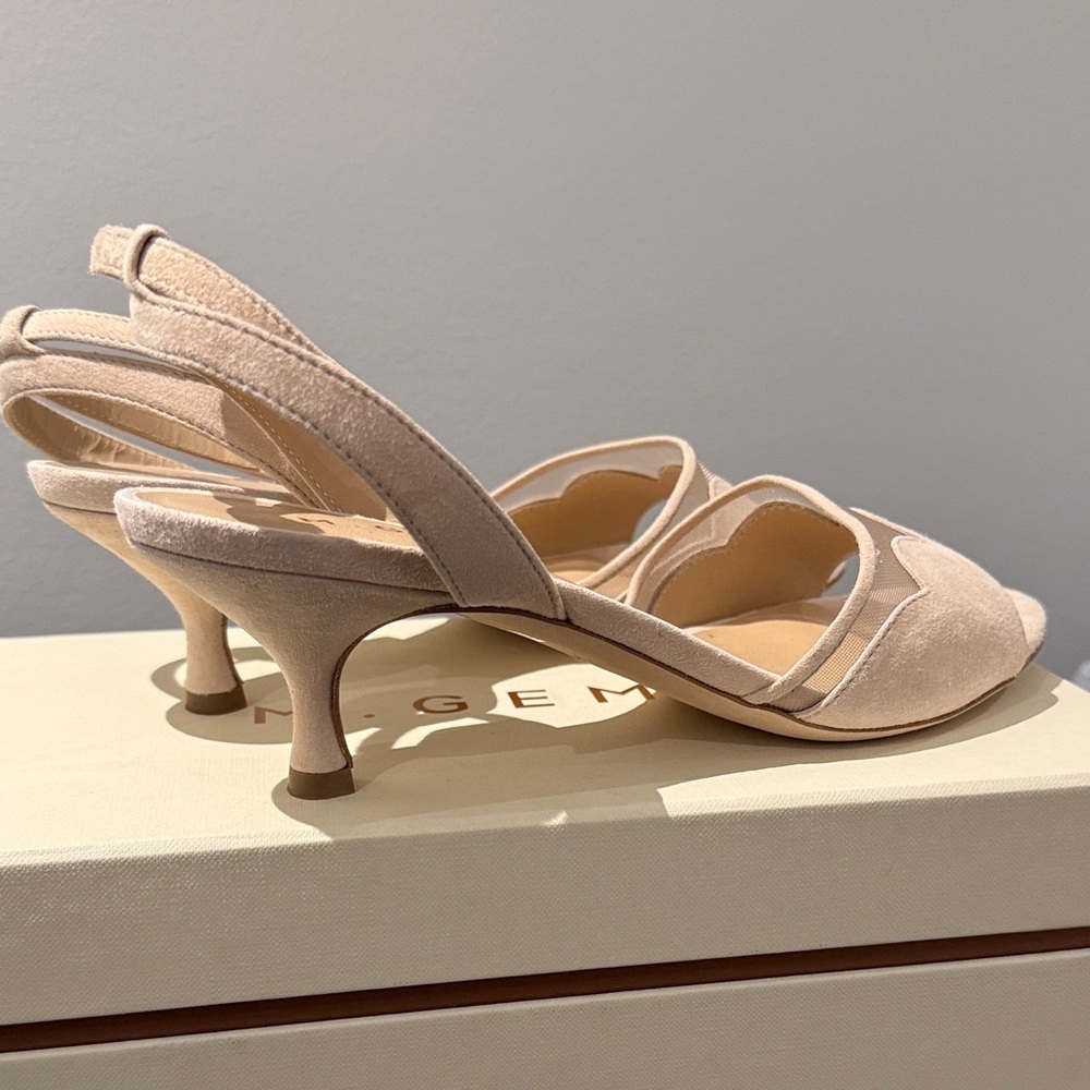 M. Gemi BNWT Suede ankle strap heel - Picture 6 of 6